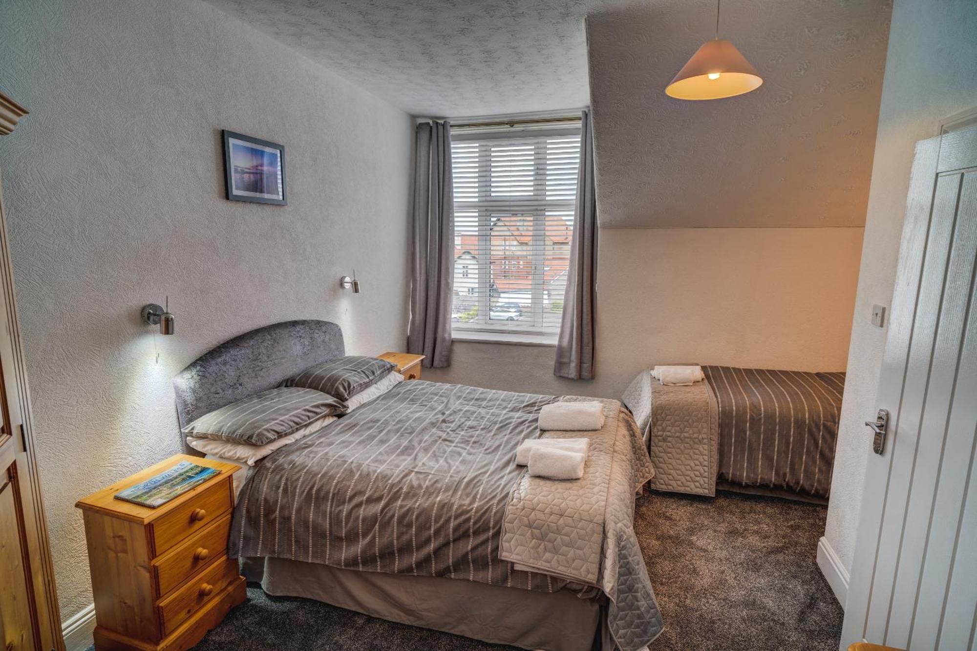 Beachmount Holiday Apartments Colwyn Bay Extérieur photo