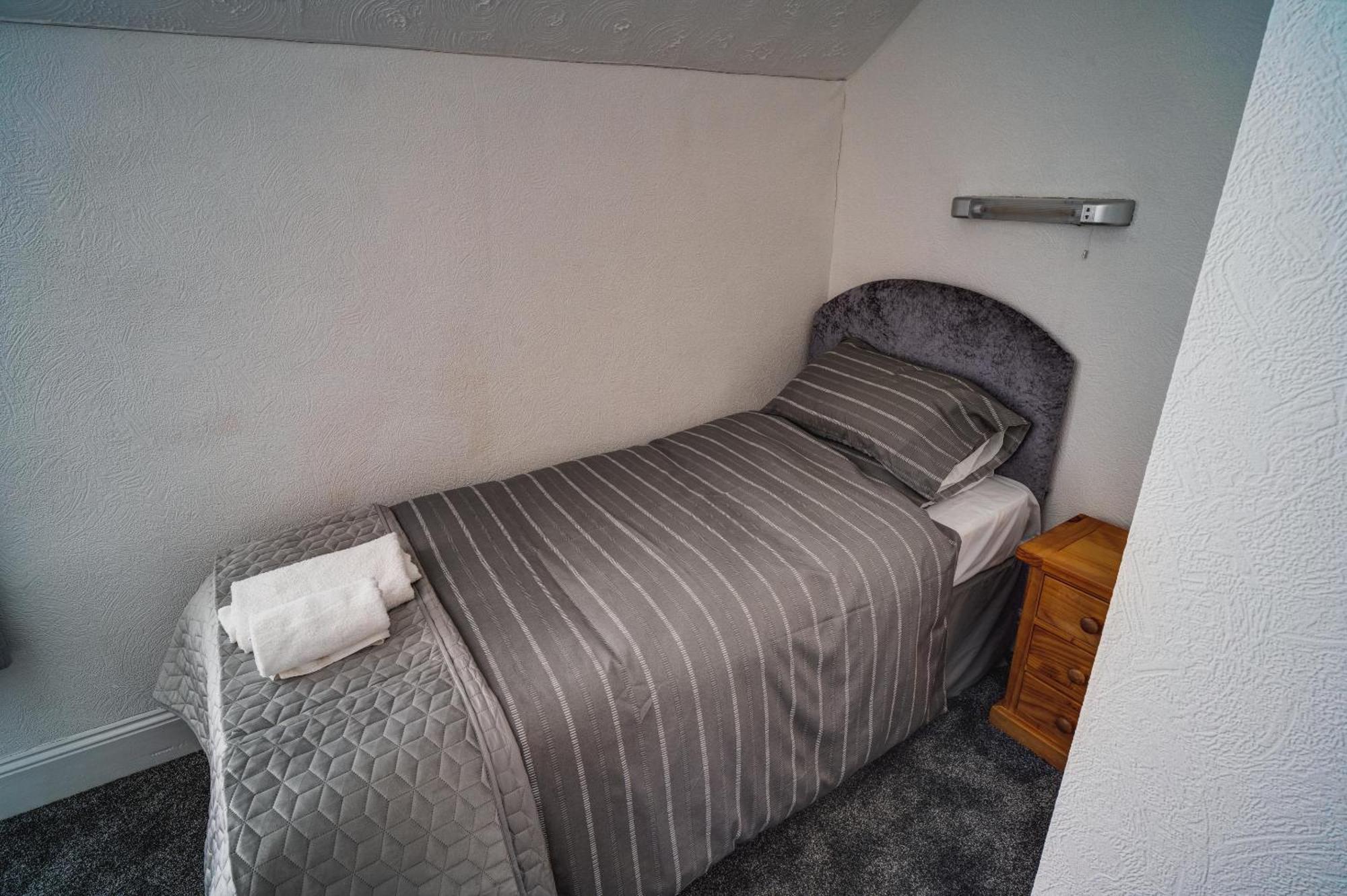 Beachmount Holiday Apartments Colwyn Bay Chambre photo